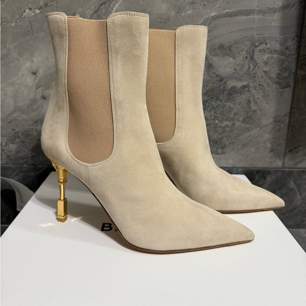 Balmain beige suede ankle boots sz 40
